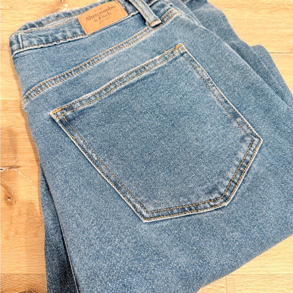 Abercrombie & Fitch Medium Blue Jeans
